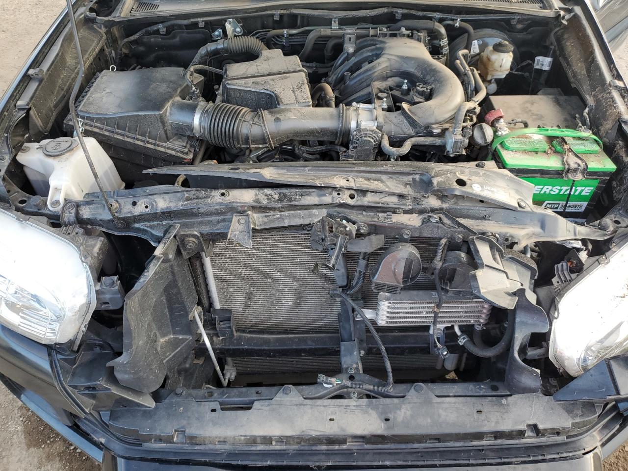 2019 Toyota Tacoma - Image 11