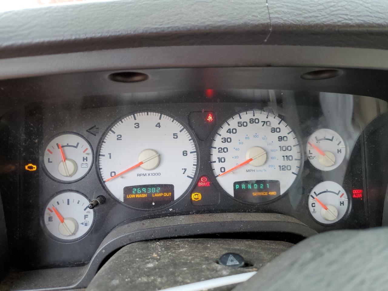 2002 Dodge RAM - Image 9