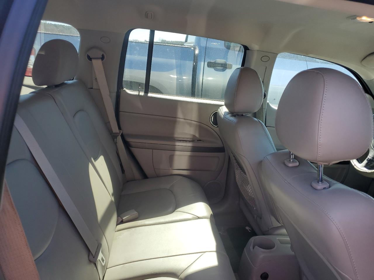 2009 Chevrolet HHR - Image 10