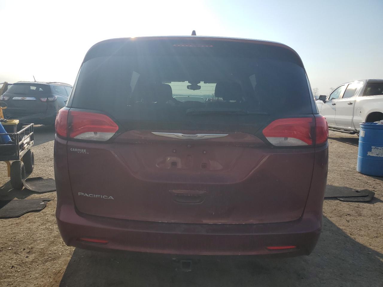 2017 Chrysler Pacifica - Image 6