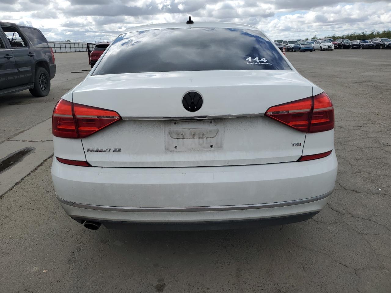 2016 Volkswagen Passat - Image 6