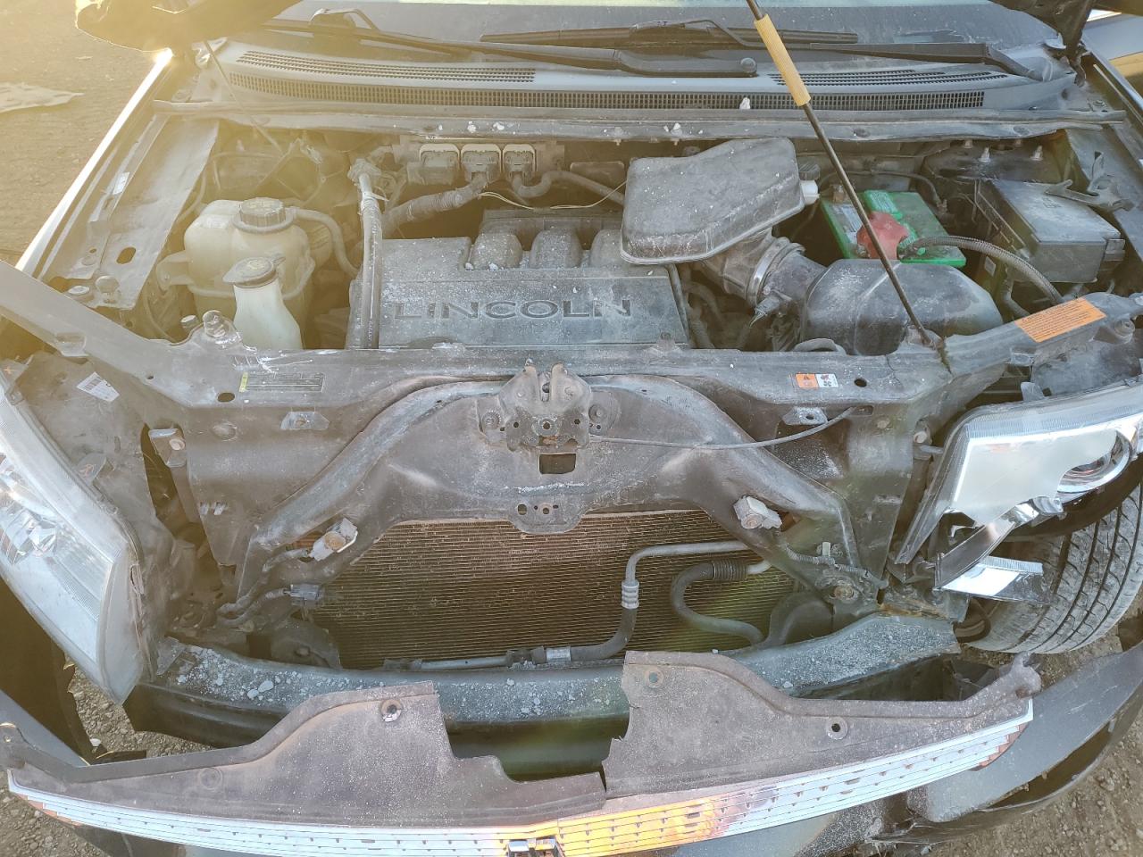 2010 Lincoln MKX - Image 12