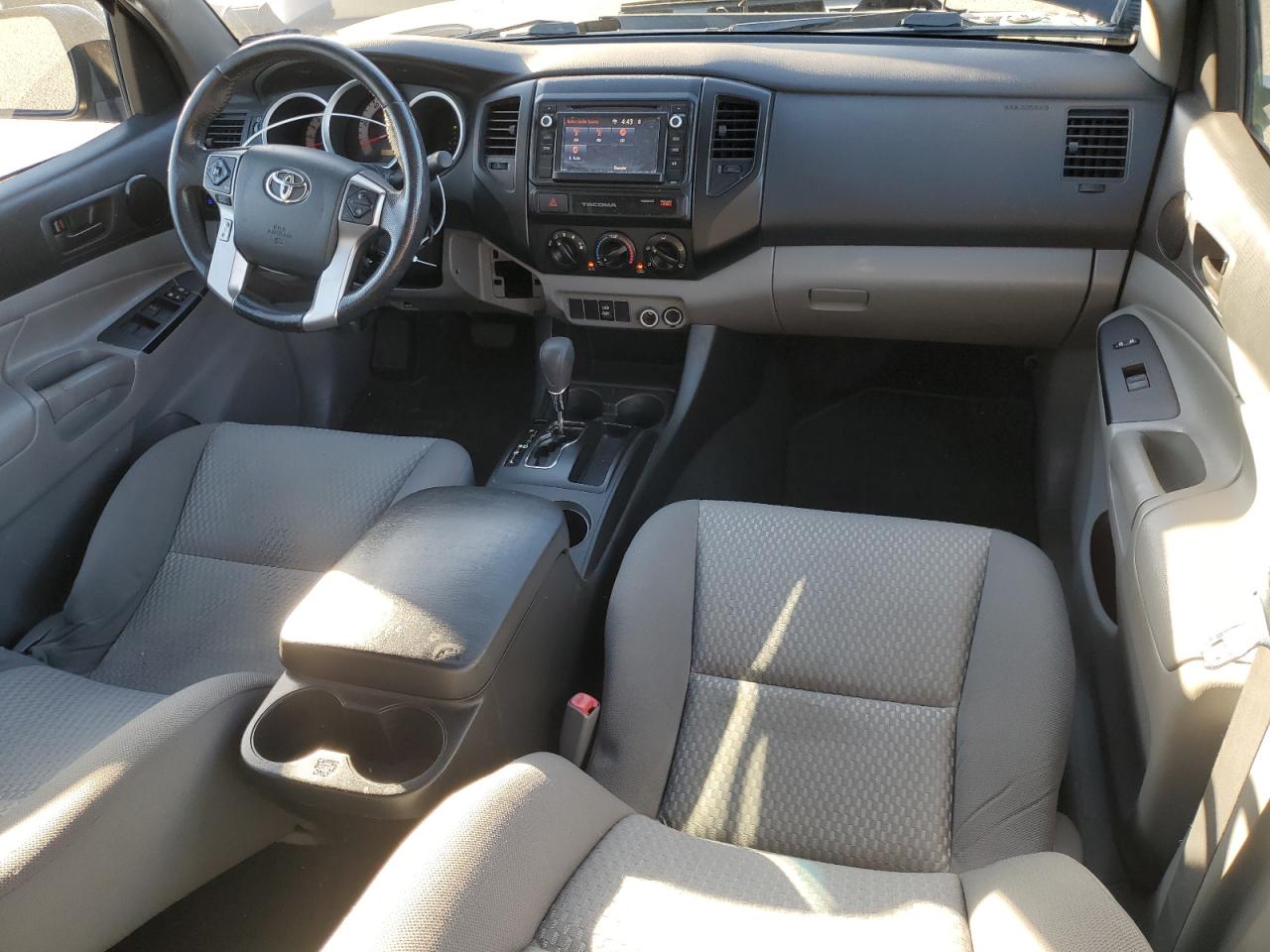 2015 Toyota Tacoma - Image 8