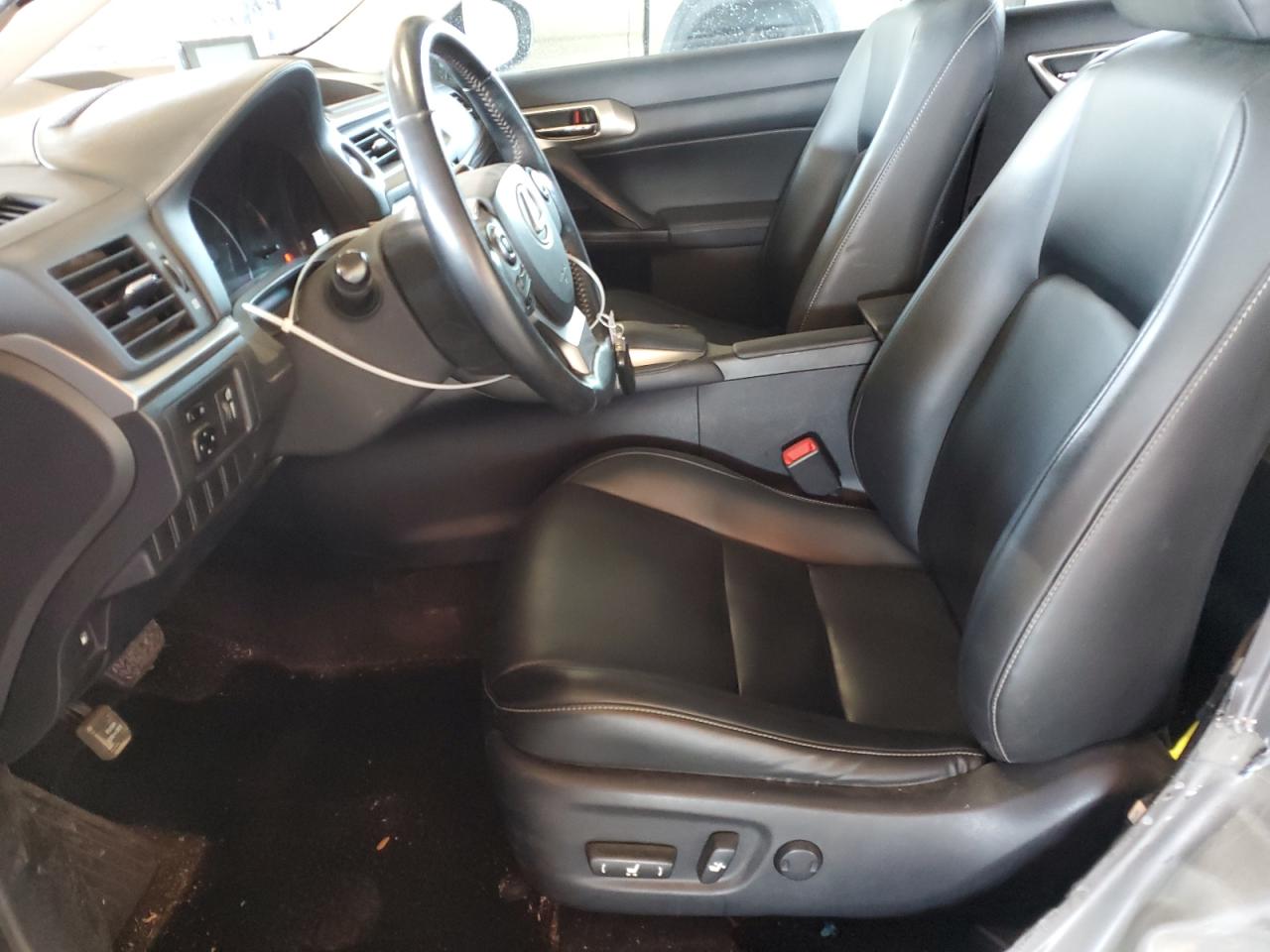 2015 Lexus CT - Image 7