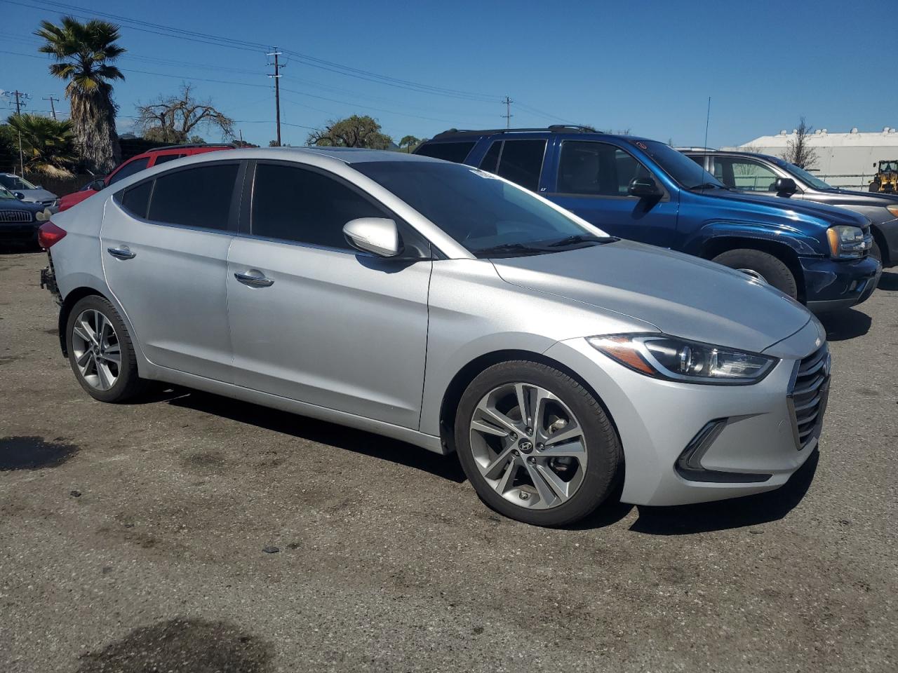2017 Hyundai Elantra - Image 4