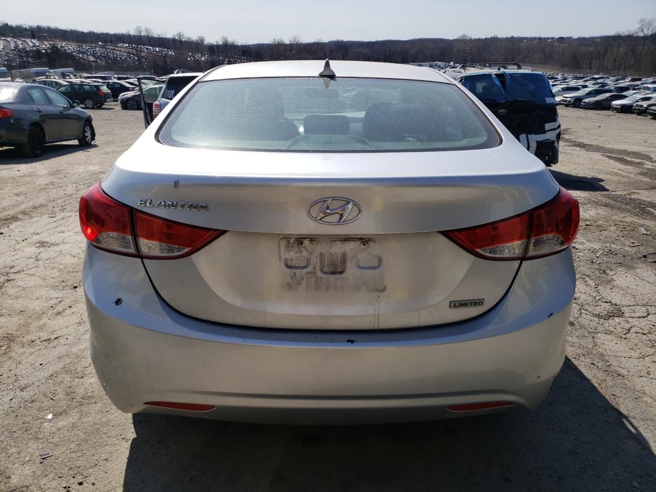 2012 Hyundai Elantra - Image 6