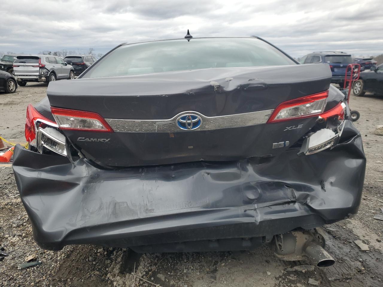 2014 Toyota Camry - Image 6