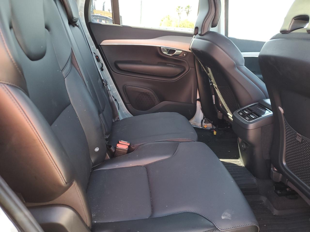 2022 Volvo XC90 - Image 11