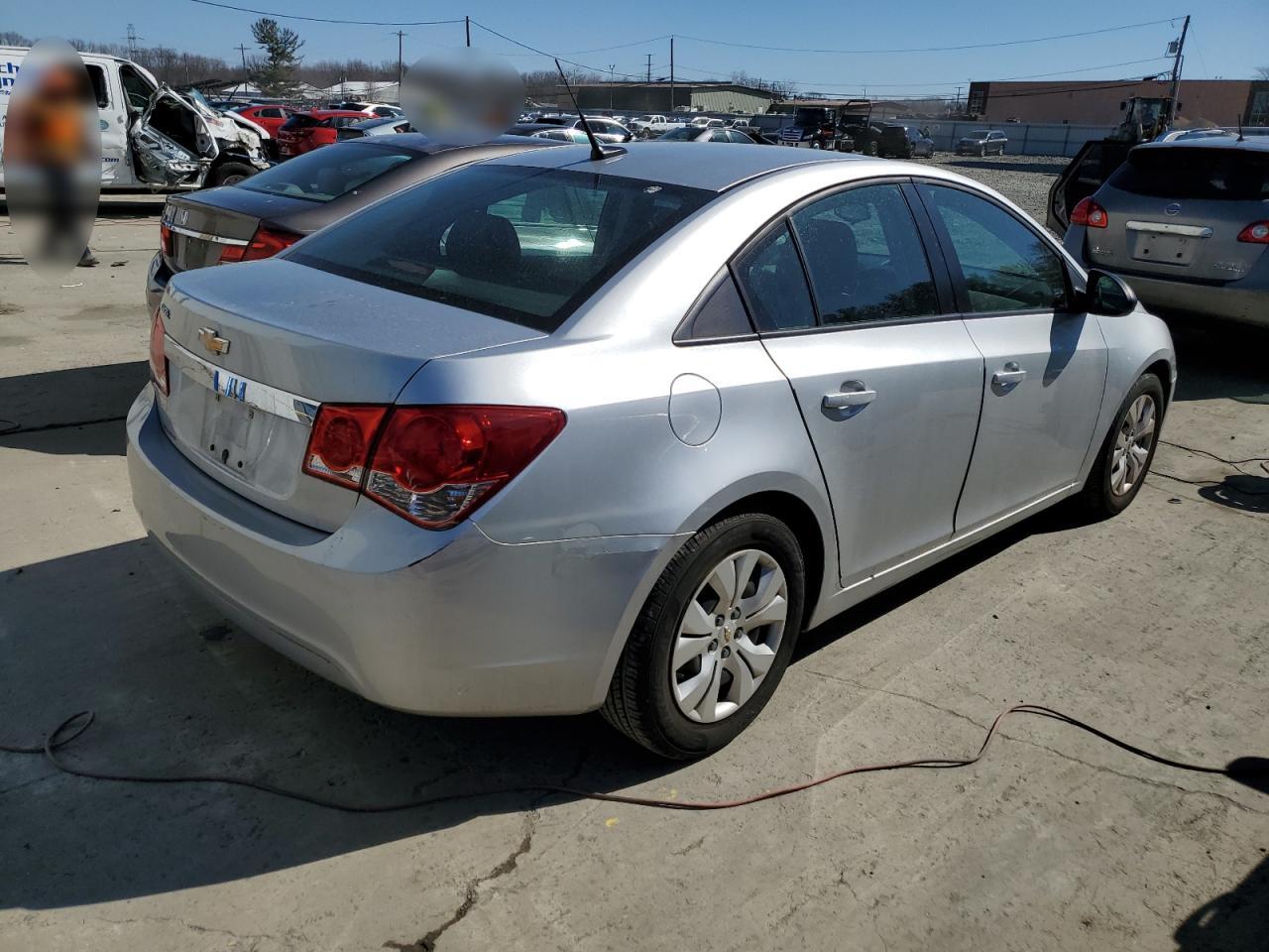 2014 Chevrolet Cruze - Image 3