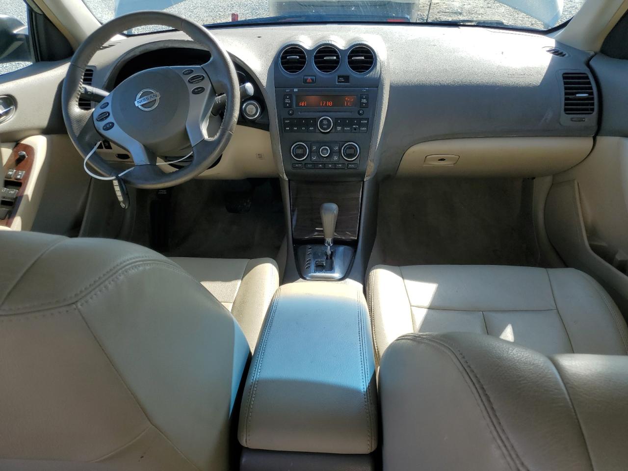2010 Nissan Altima - Image 8