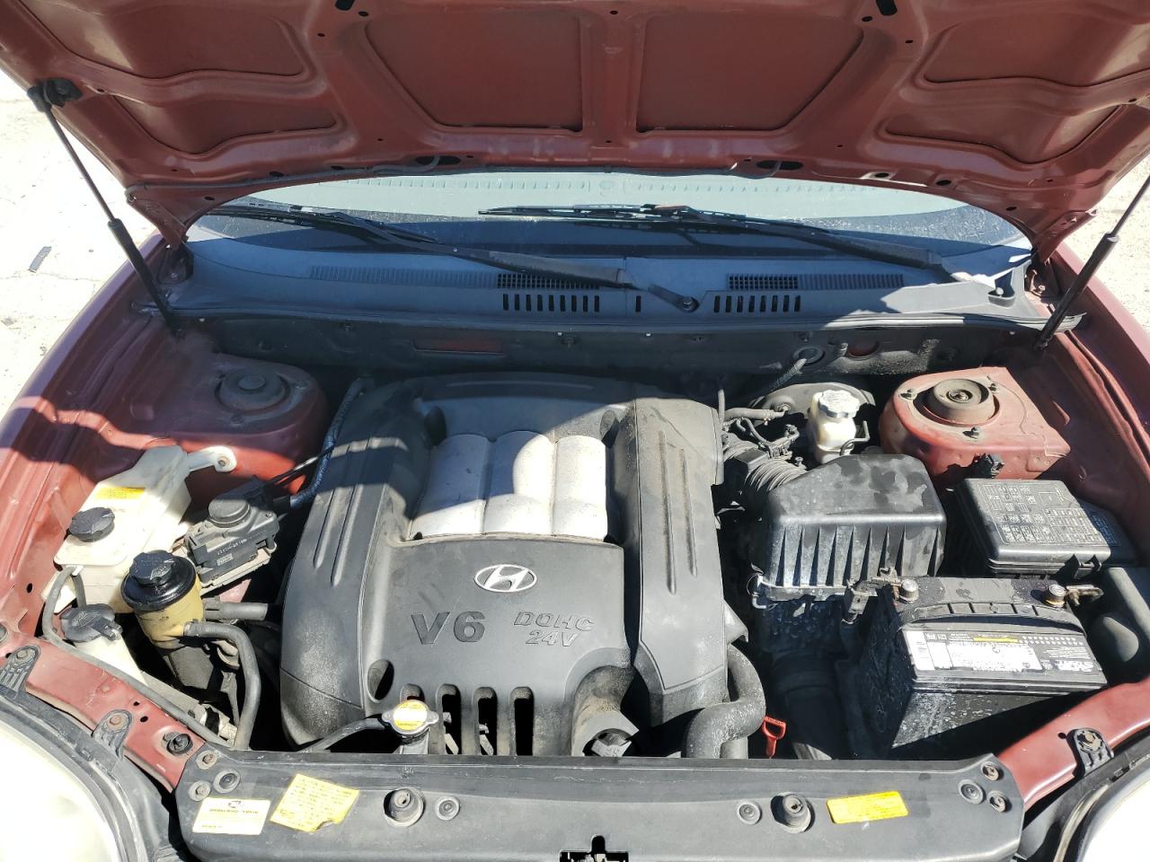 2005 Hyundai Santa Fe - Image 14