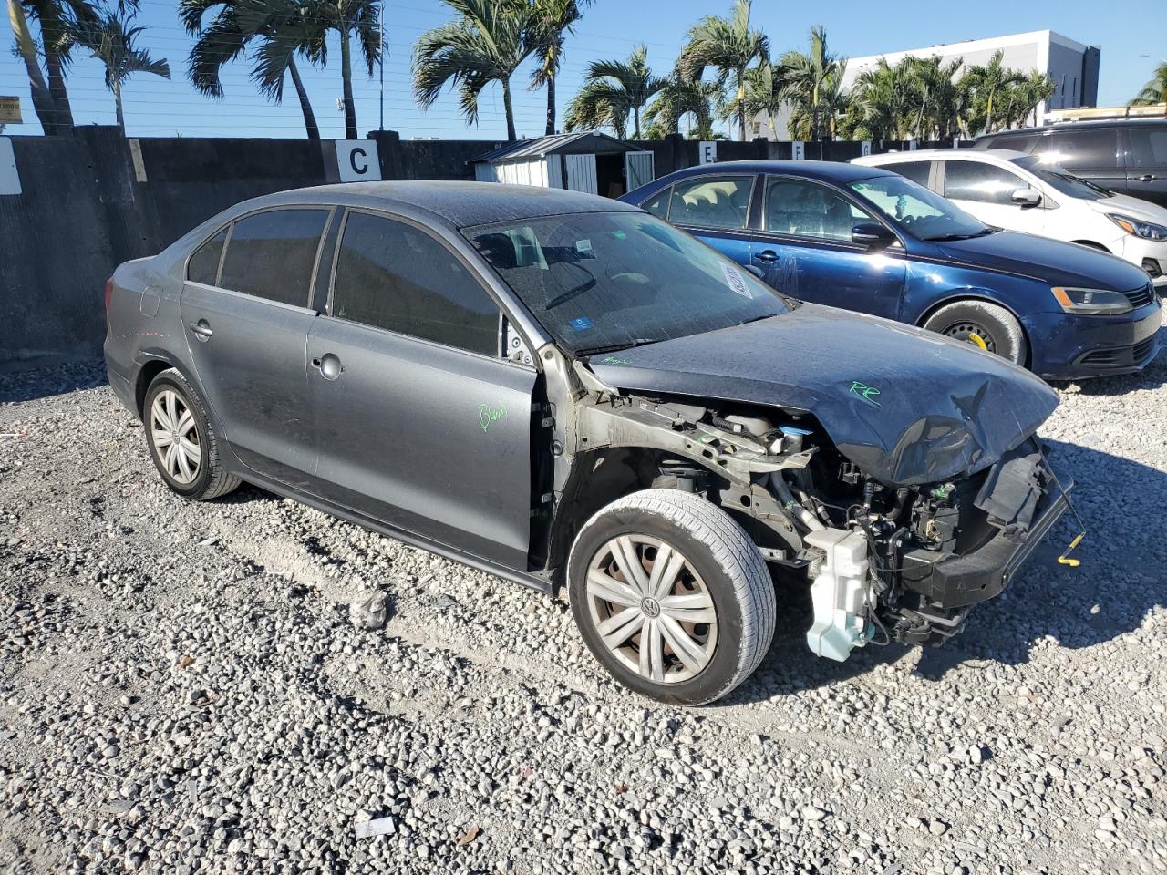 2017 Volkswagen Jetta - Image 4