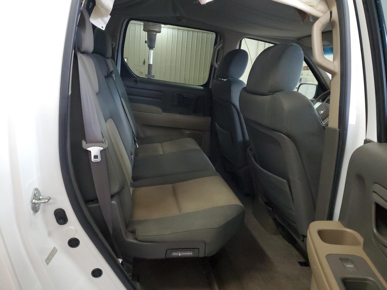 2006 Honda Ridgeline - Image 10