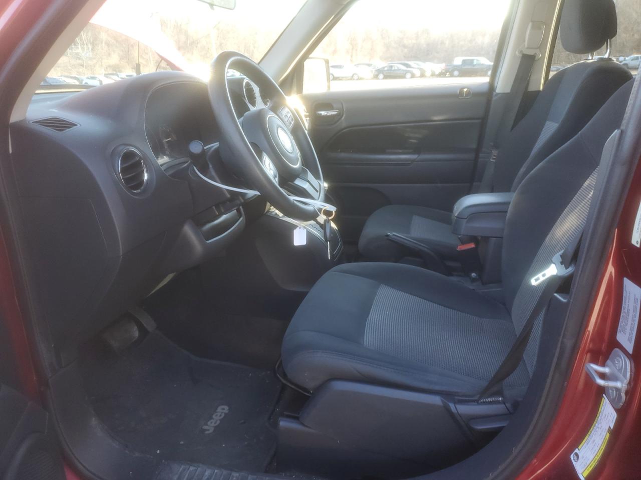 2014 Jeep Liberty (Patriot) - Image 7