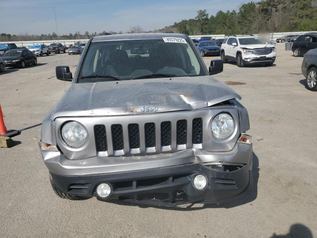  JEEP PATRIOT 2016 Srebrny