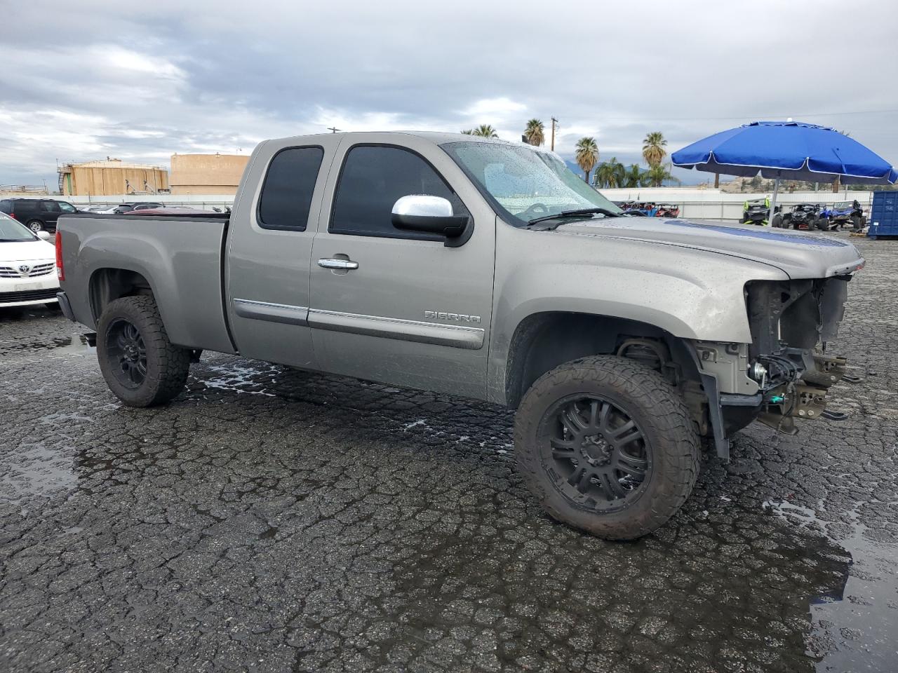 2013 GMC Sierra - Image 4