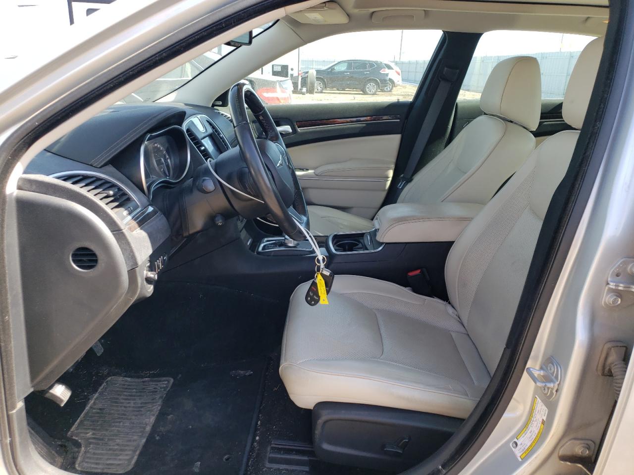 2019 Chrysler 300 - Image 7