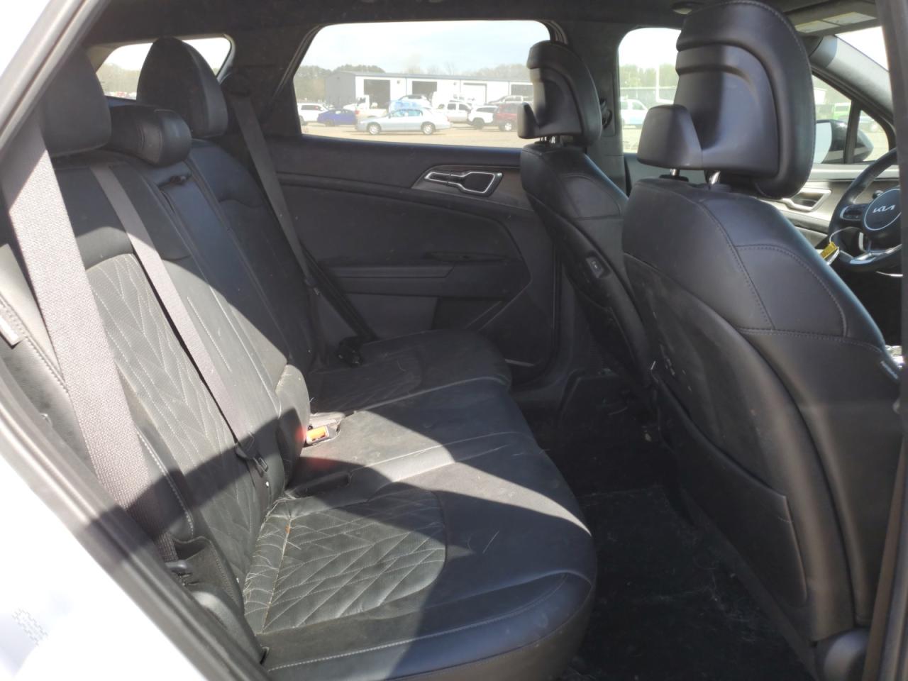 2024 Kia Sportage - Image 12