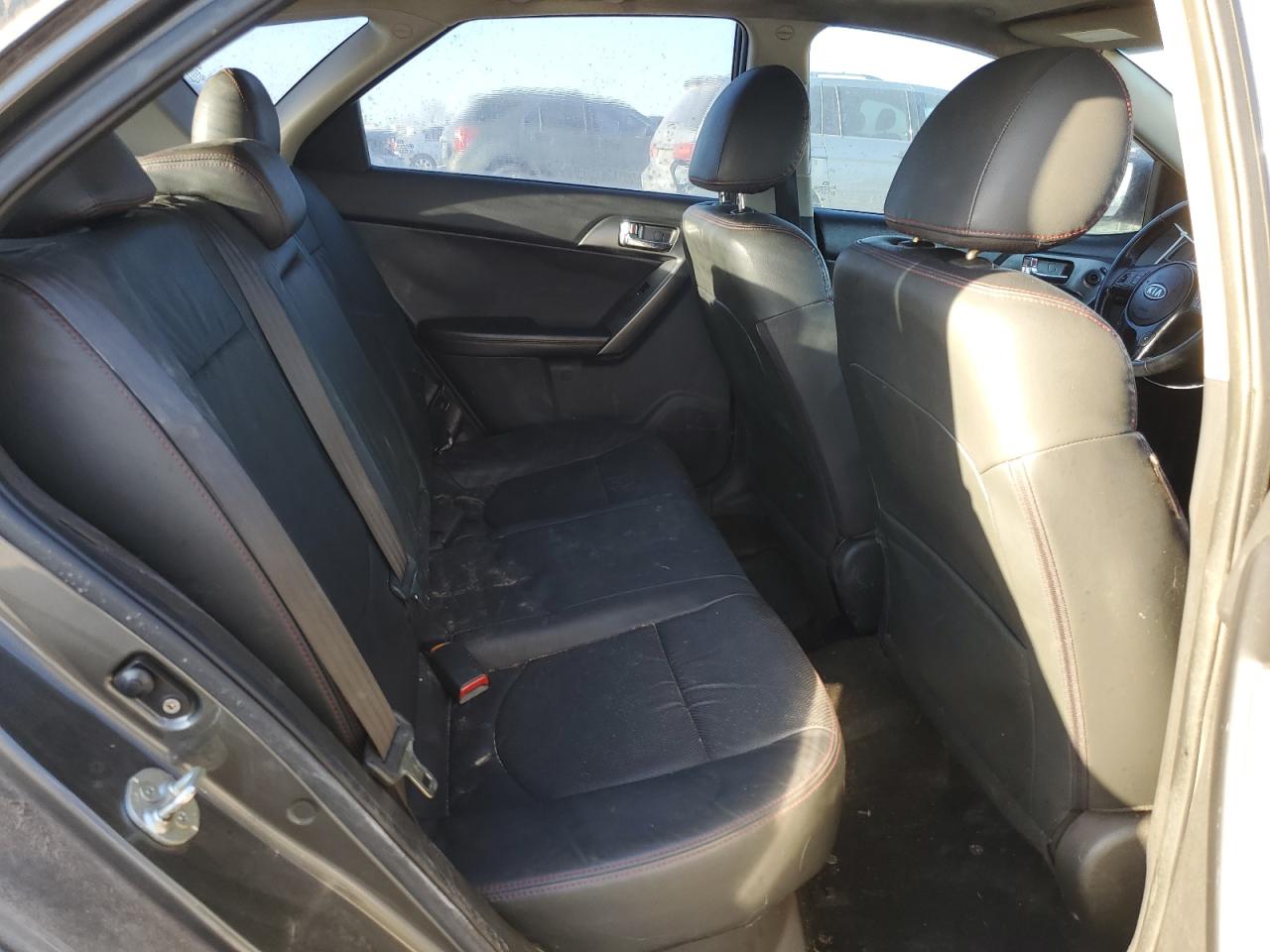 2013 Kia Forte - Image 11