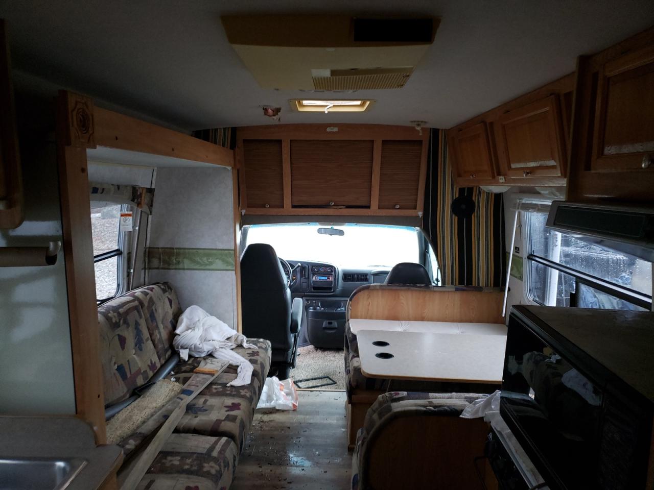 2002 Chevrolet Express - Image 5
