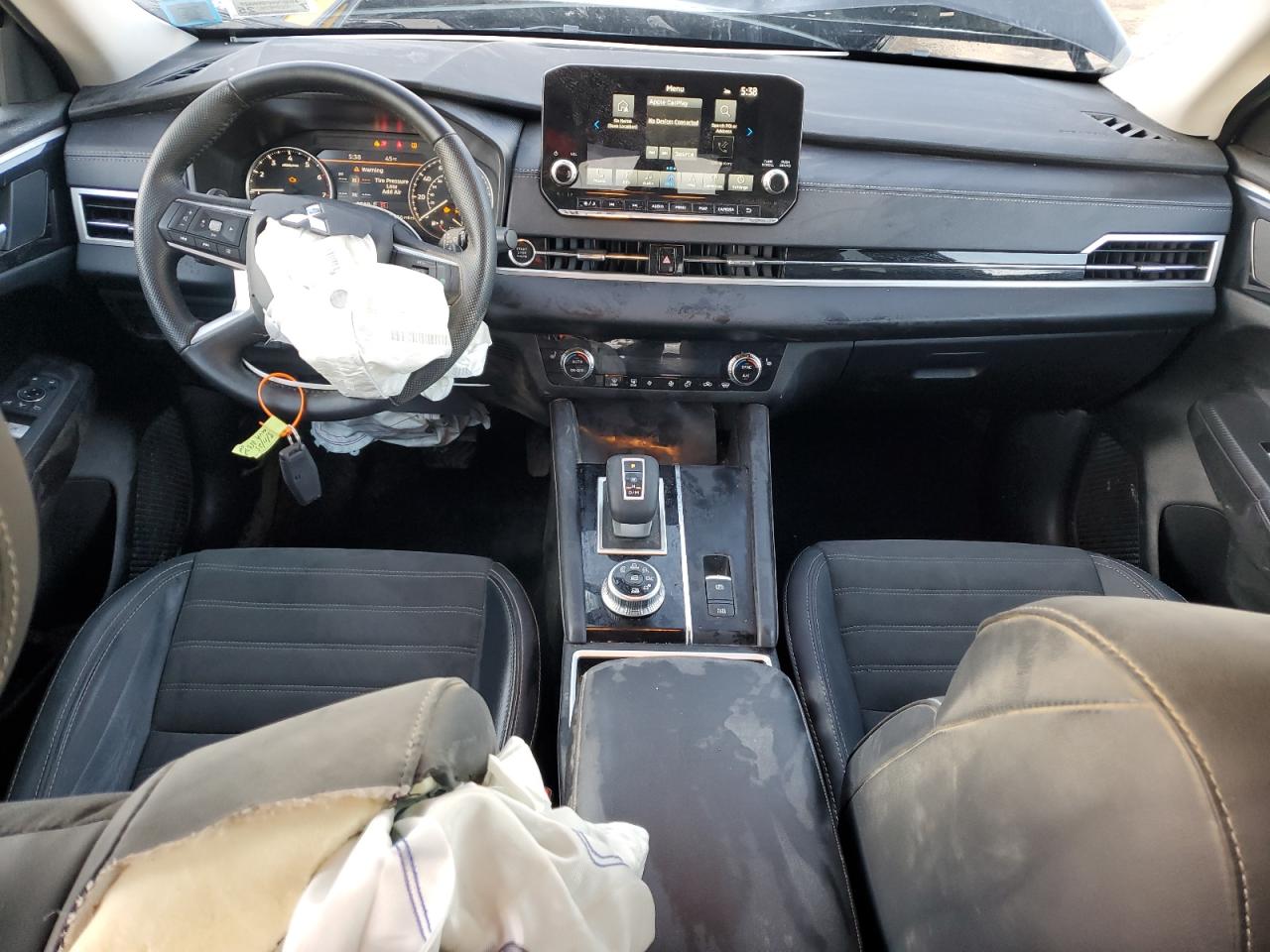 2024 Mitsubishi Outlander - Image 8
