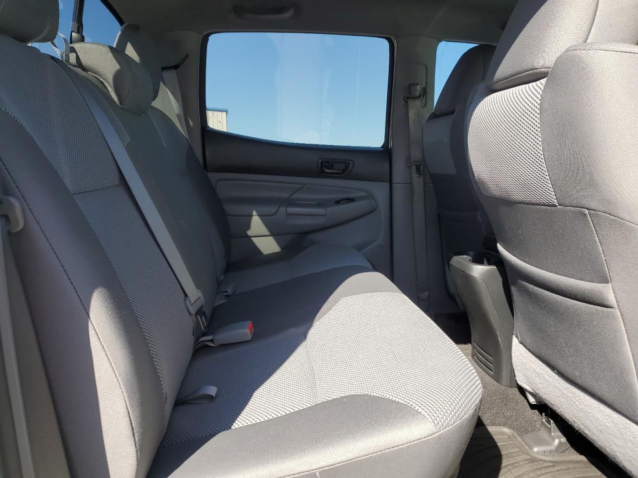 2014 Toyota Tacoma - Image 10