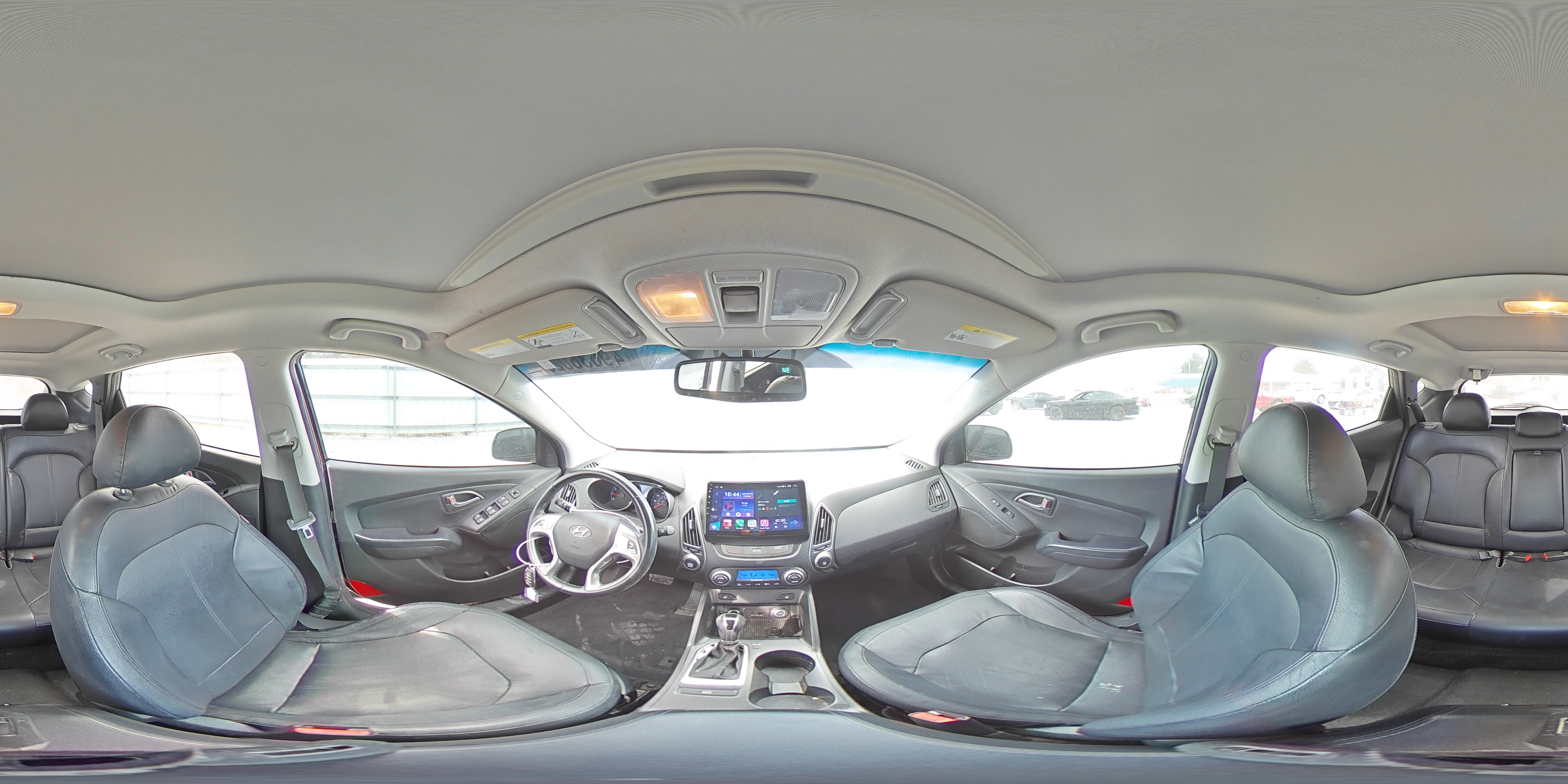 2015 Hyundai Tucson - Image 14