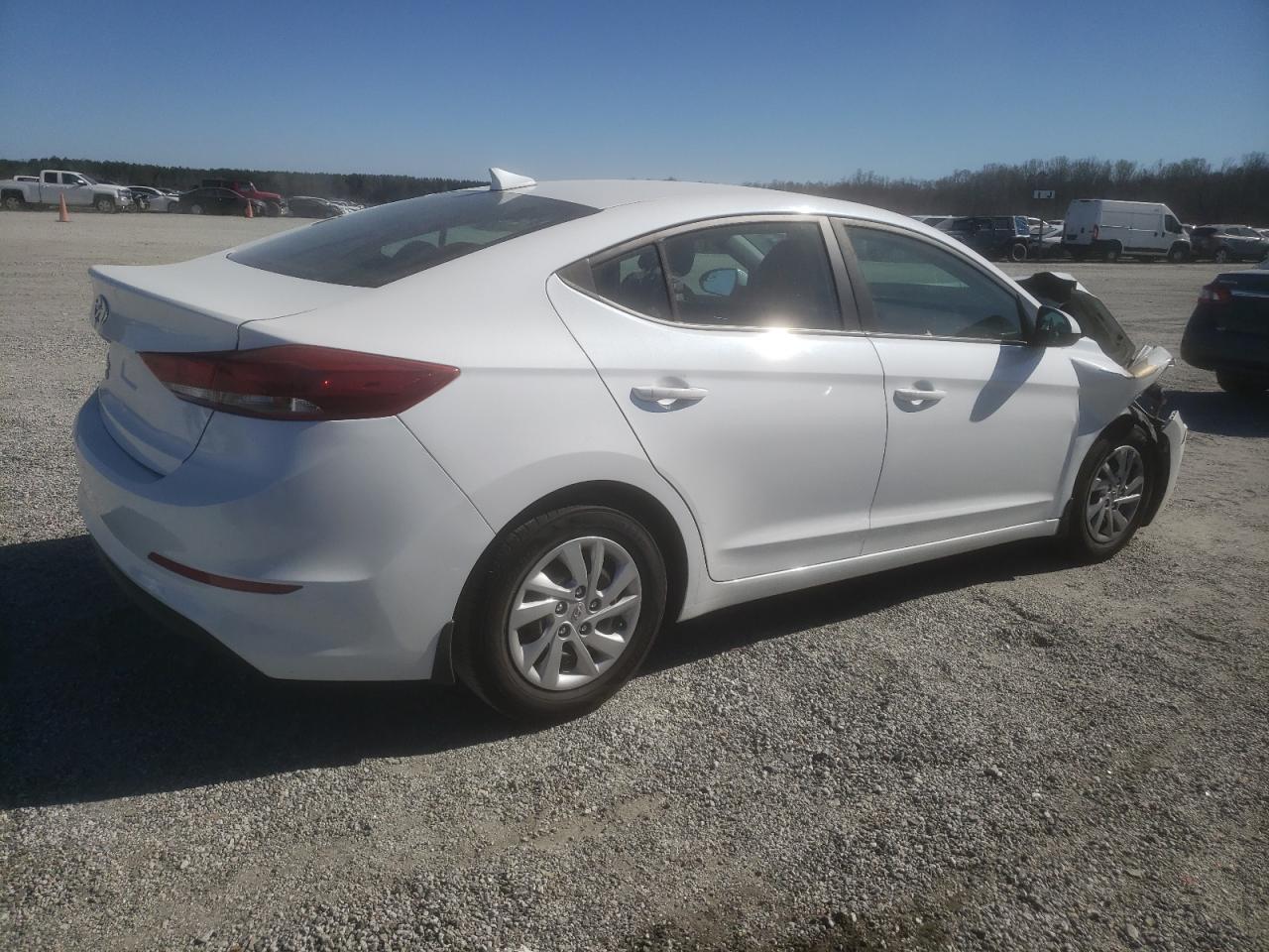 2018 Hyundai Elantra - Image 3
