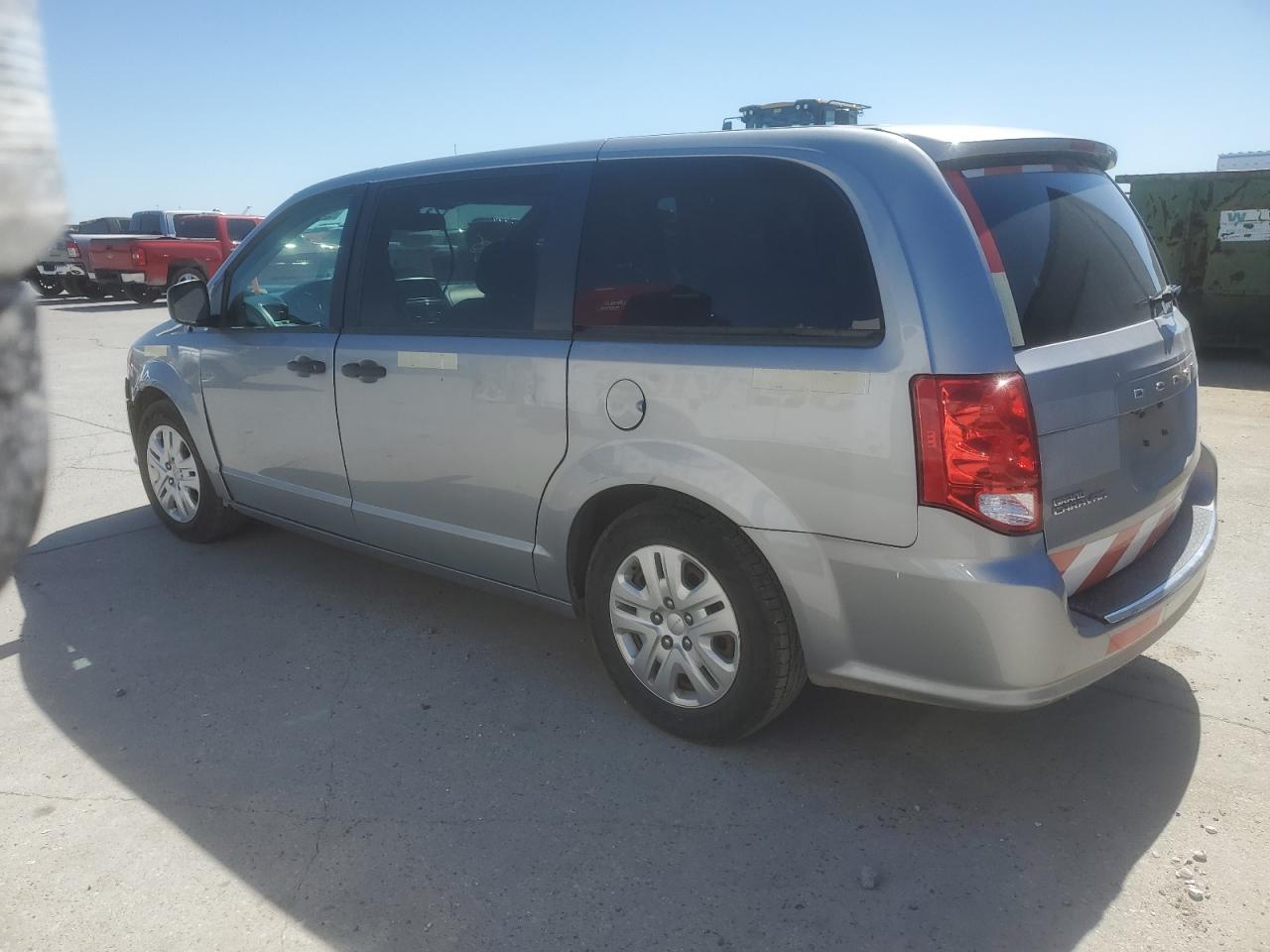 2019 Dodge Caravan - Image 2