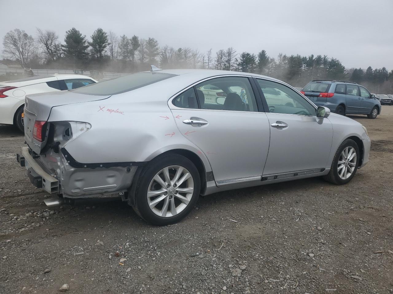 2012 Lexus ES - Image 3