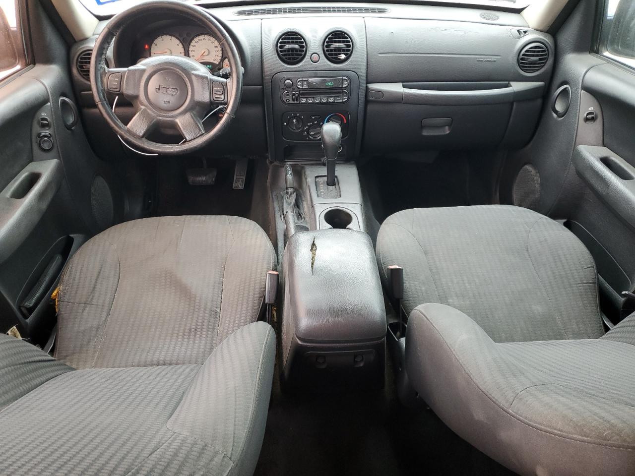 2004 Jeep Liberty (North America) - Image 8