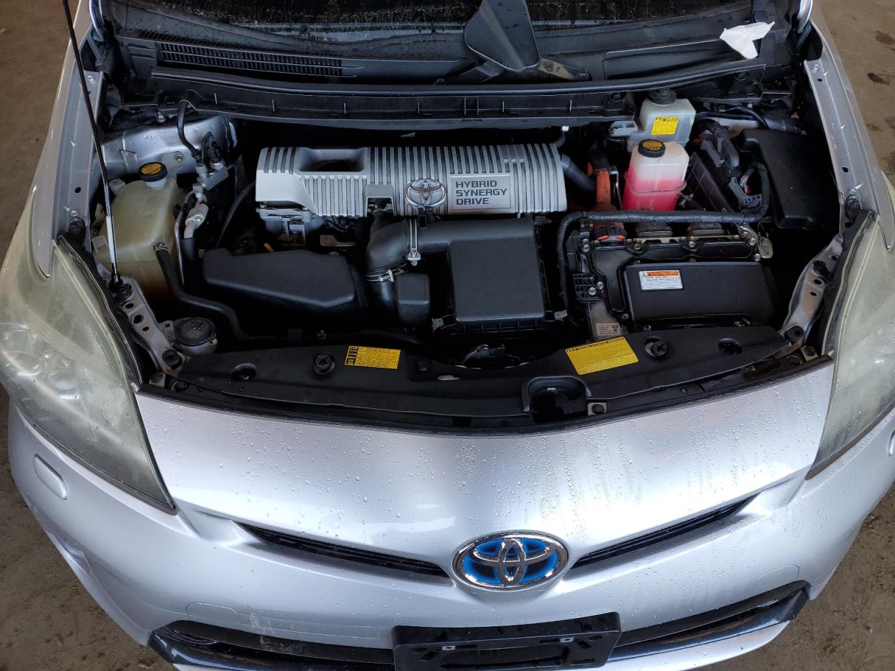 2014 Toyota Prius - Image 11
