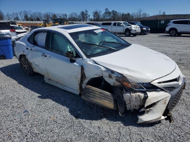  TOYOTA CAMRY 2018 Biały