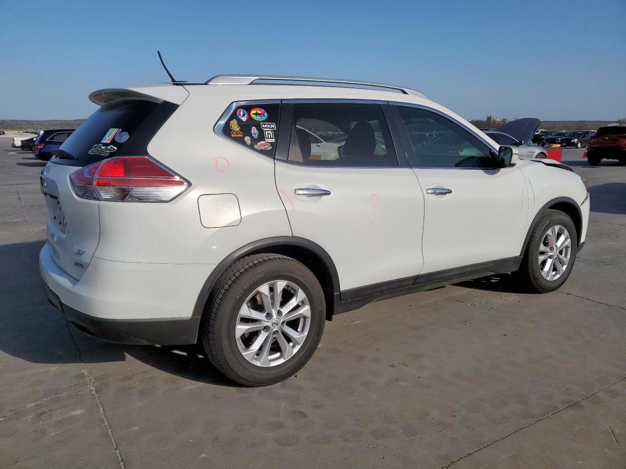 2014 Nissan Rogue - Image 3