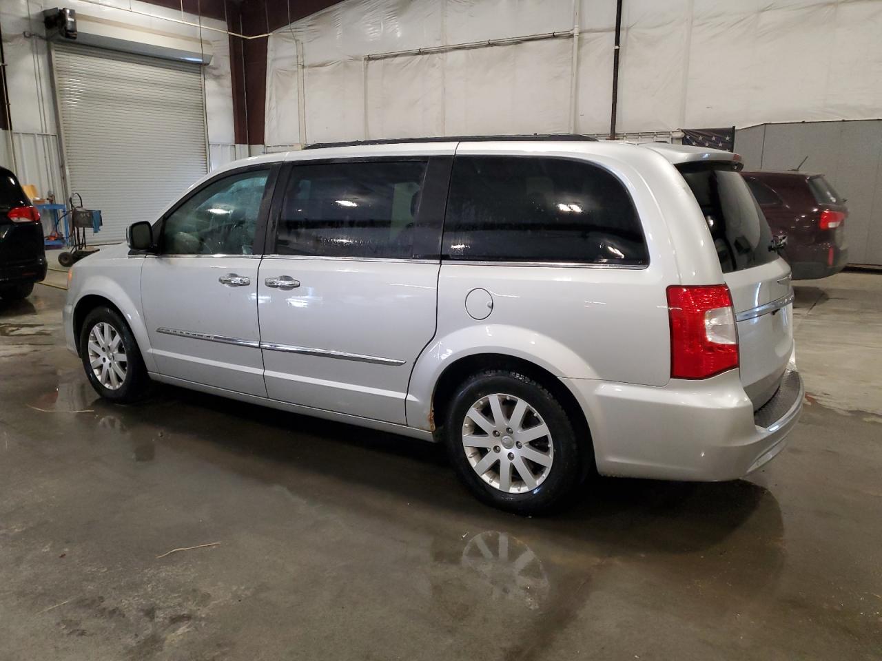 2012 Chrysler Town & Country - Image 2