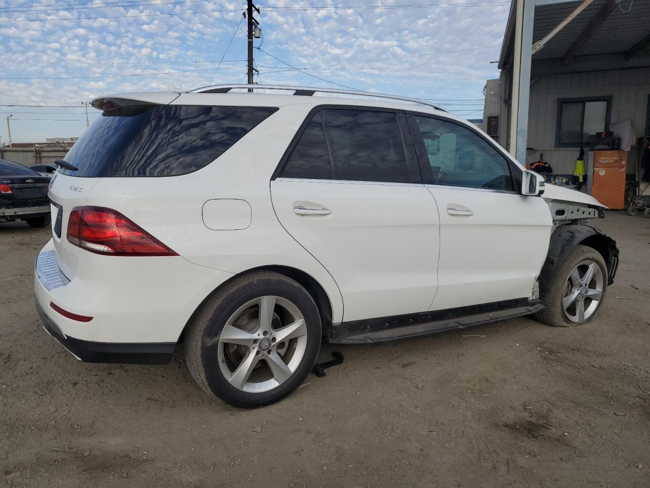 2016 Mercedes-Benz GLE - Image 3