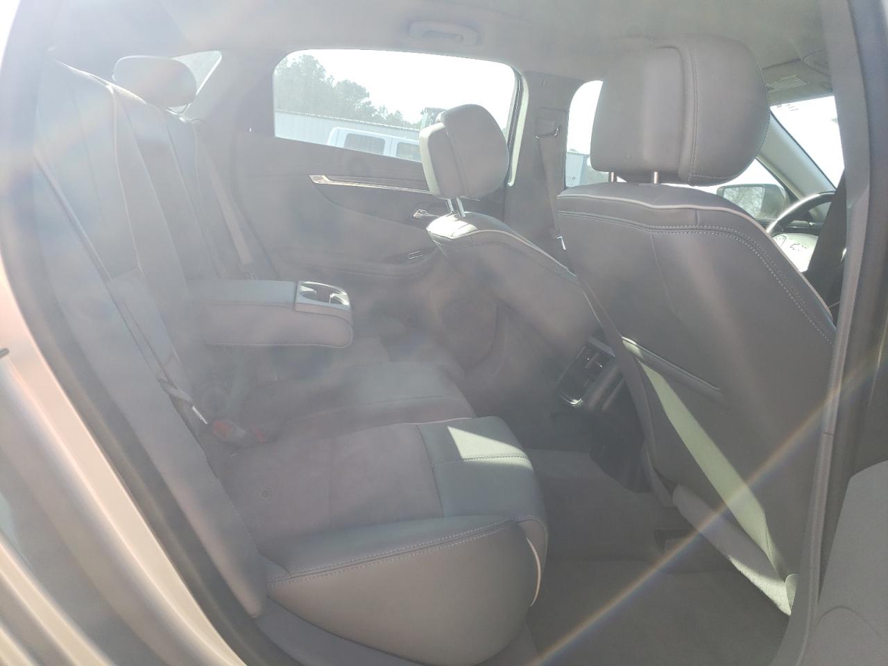 2014 Chevrolet Impala - Image 10