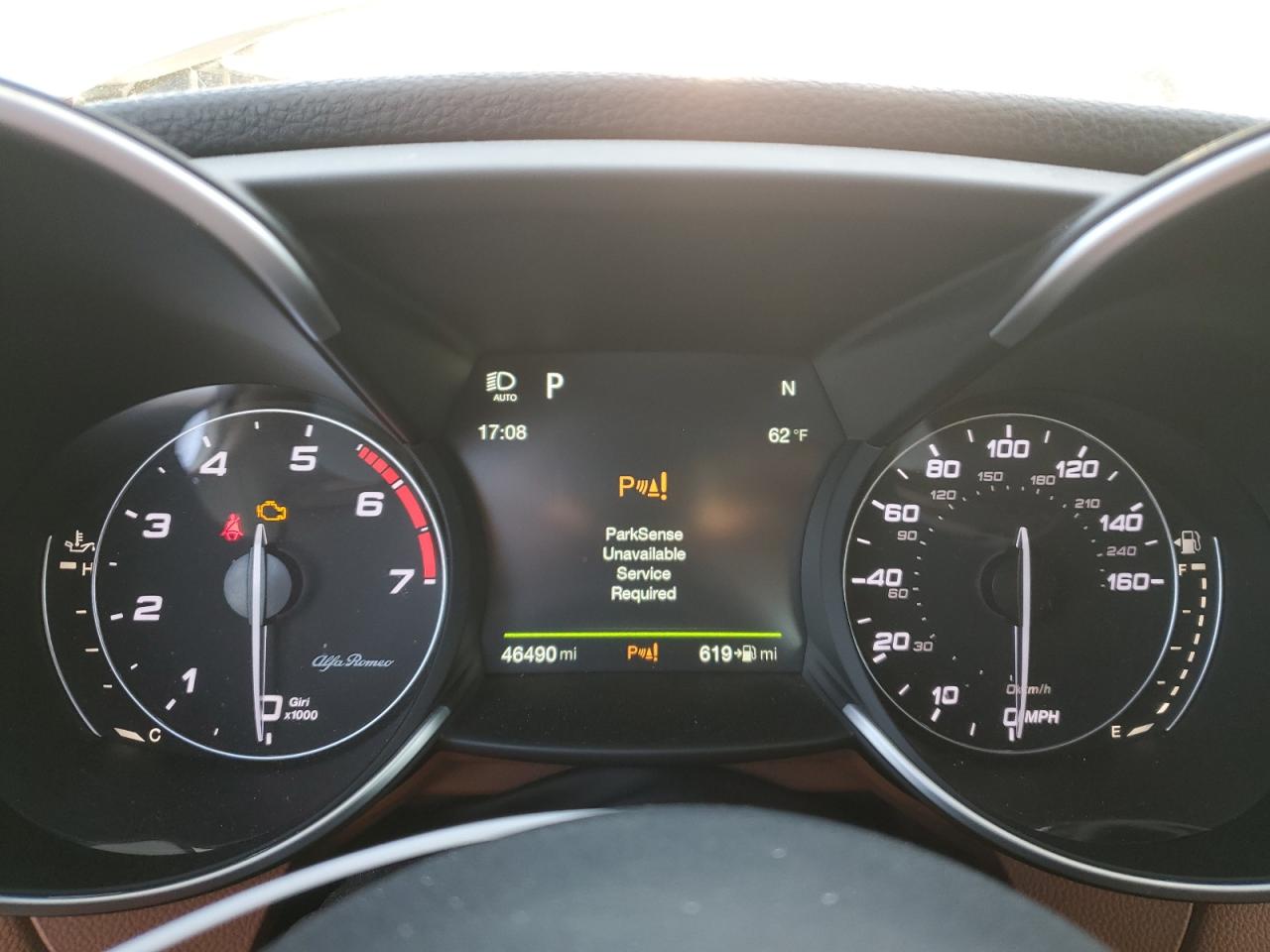 2018 Alfa Romeo Giulia - Image 9