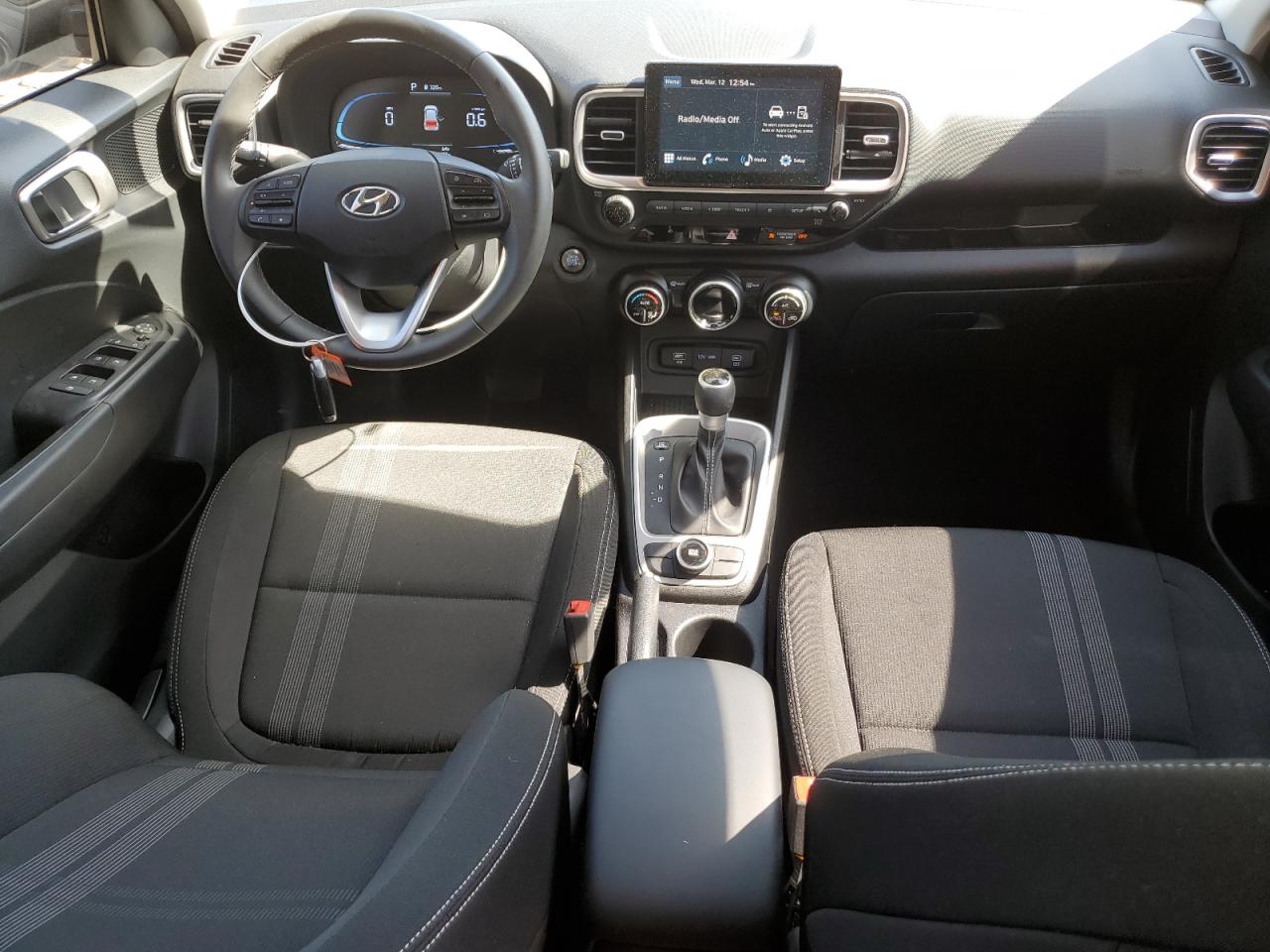 2024 Hyundai Venue - Image 8