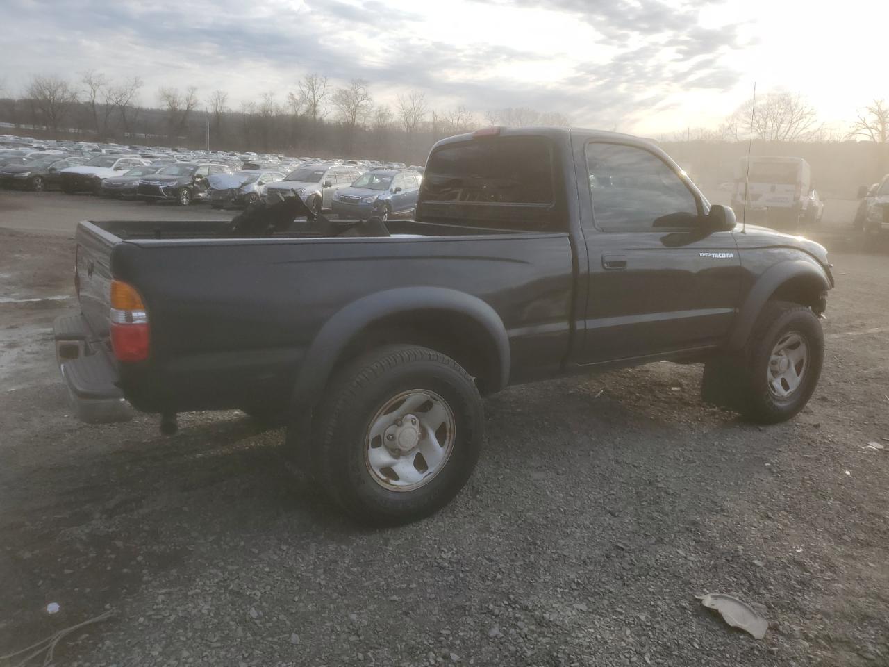 2004 Toyota Tacoma - Image 3