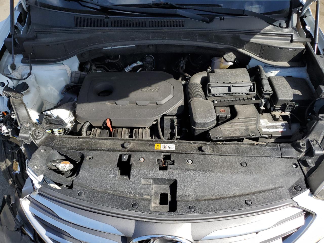 2018 Hyundai Santa Fe - Image 13