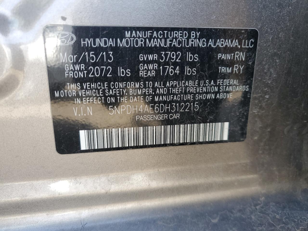 2013 Hyundai Elantra - Image 12