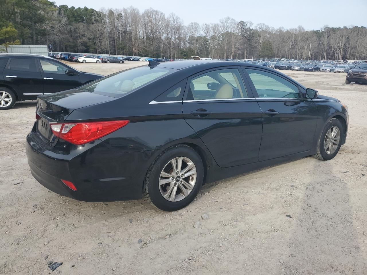 2014 Hyundai Sonata - Image 3