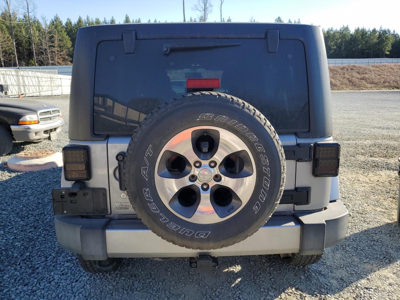 2016 Jeep Wrangler - Image 6