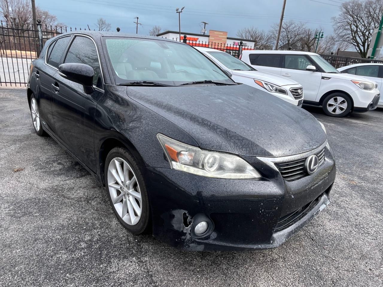 2012 Lexus CT - Image 1