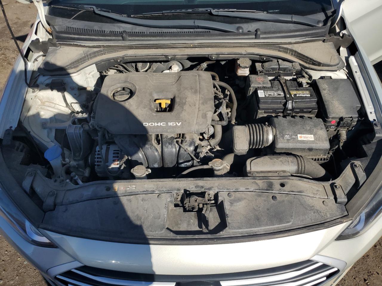 2017 Hyundai Elantra - Image 11