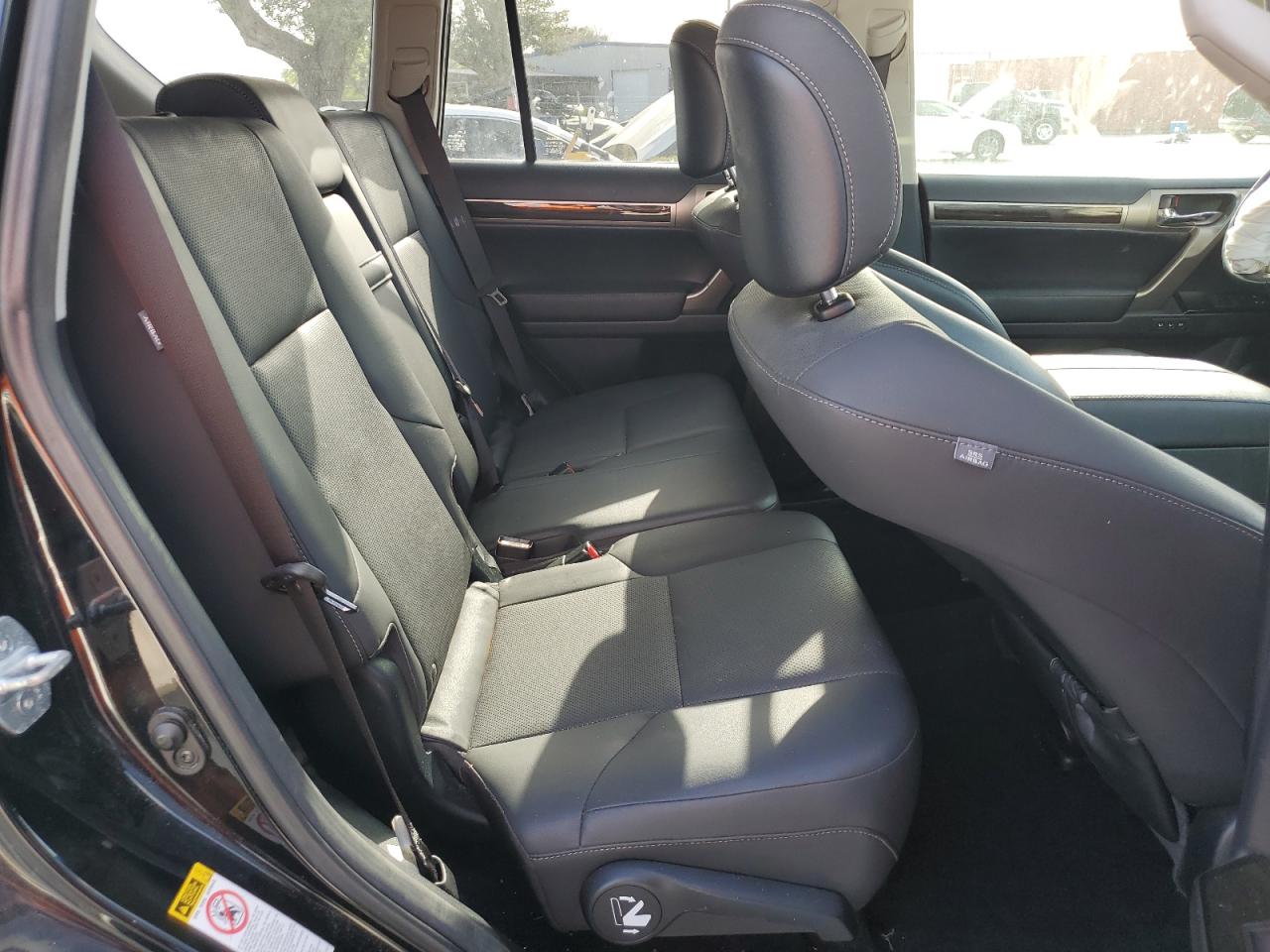 2015 Lexus GX - Image 11