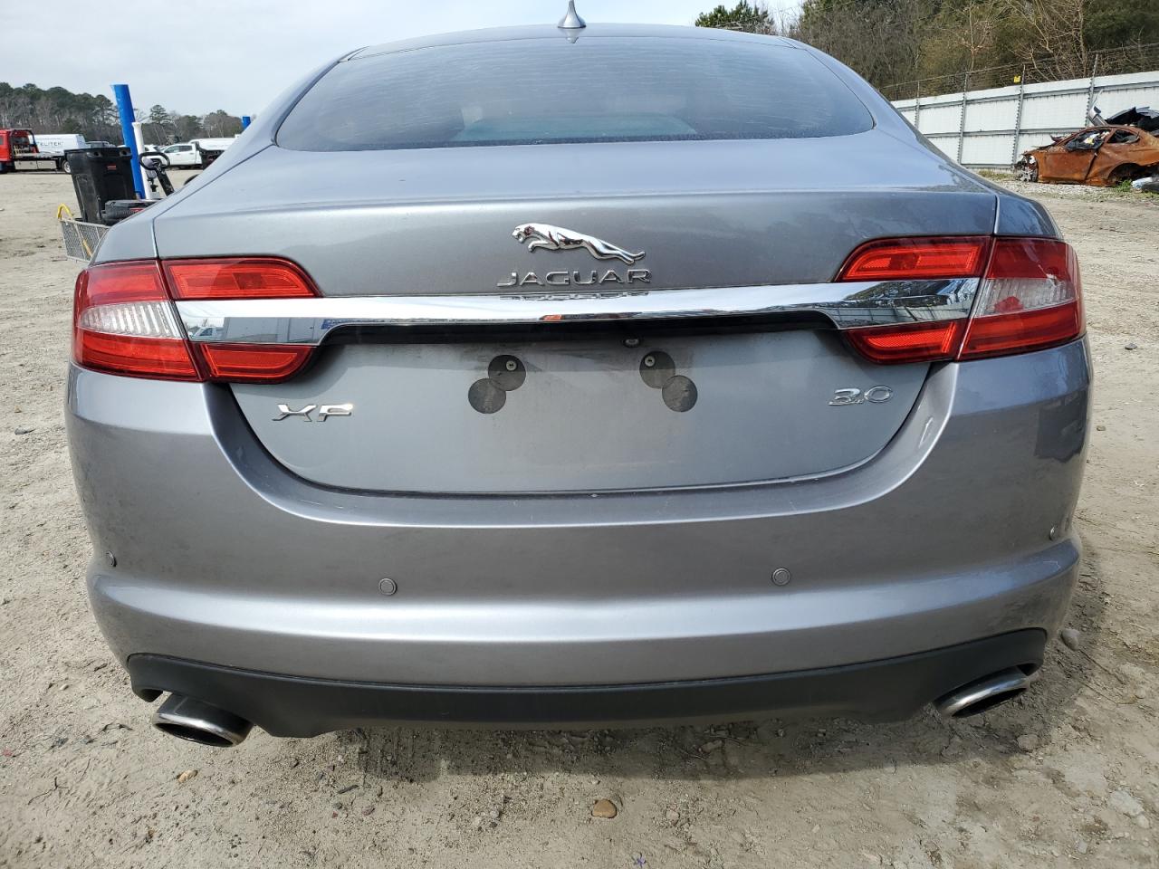 2014 Jaguar XF - Image 6