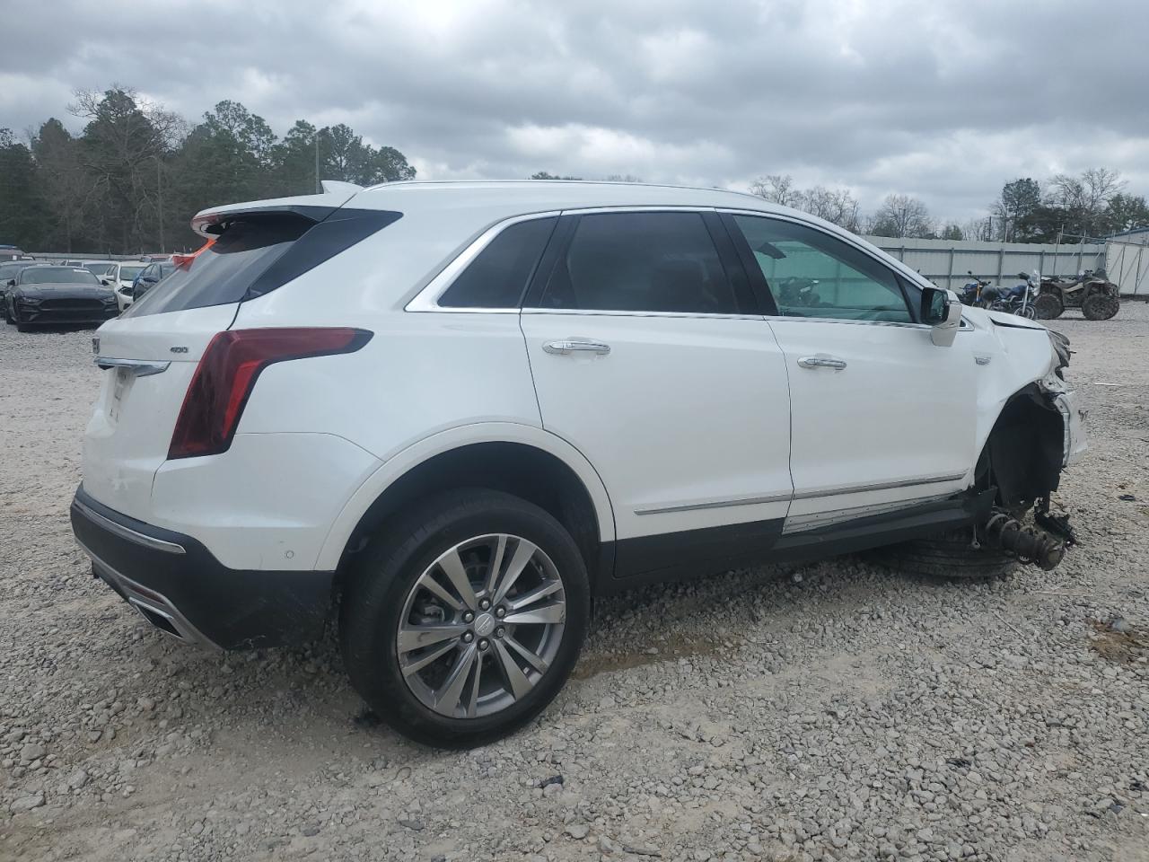 2022 Cadillac XT5 - Image 3