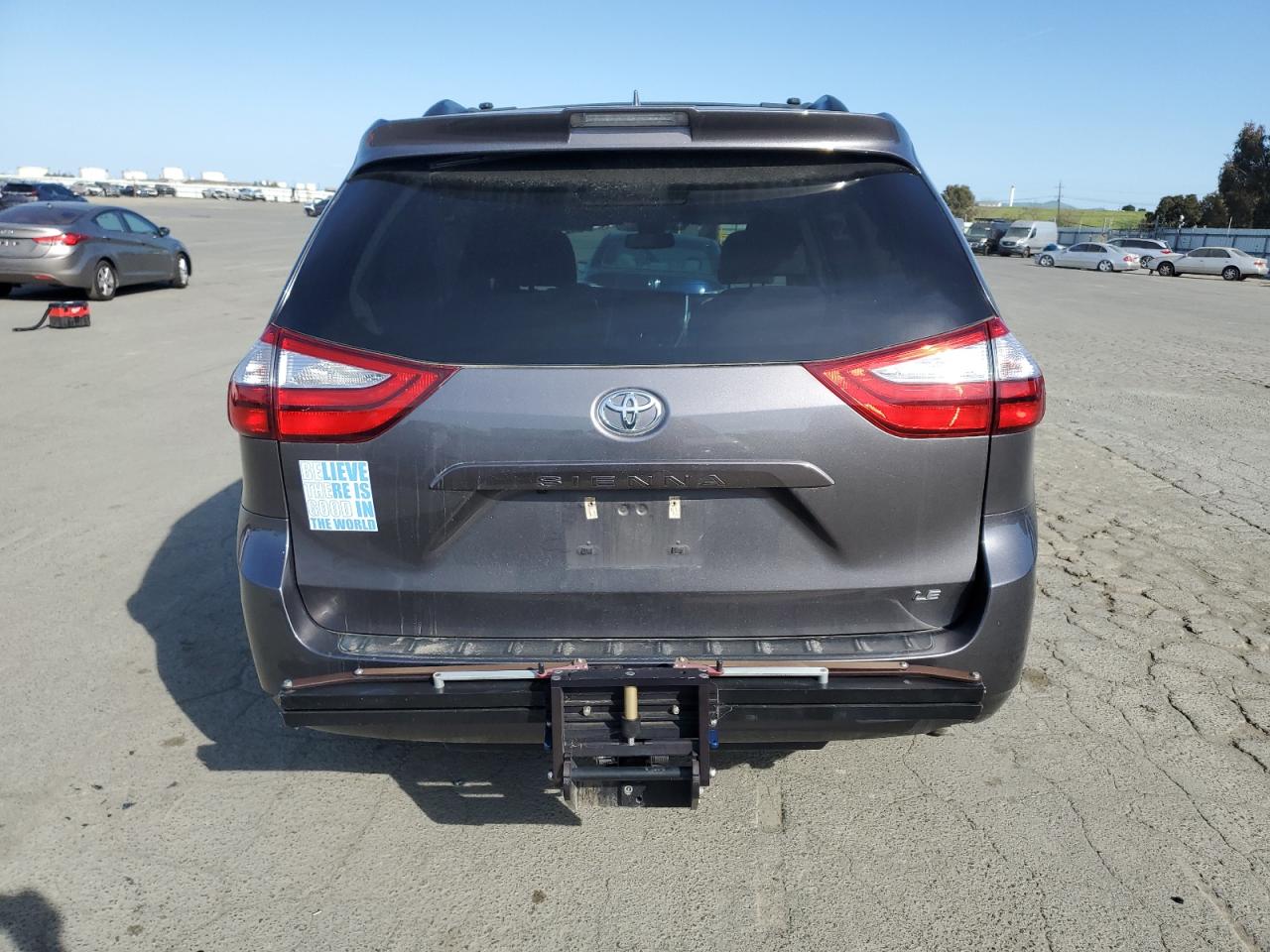 2019 Toyota Sienna - Image 6